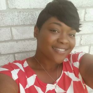 Meet your Posher, Alicia